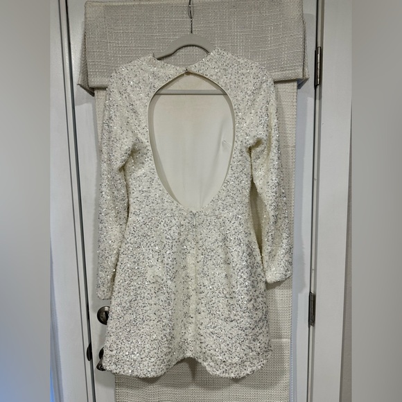 Helsi | Avery Dress - Picture 8 of 10